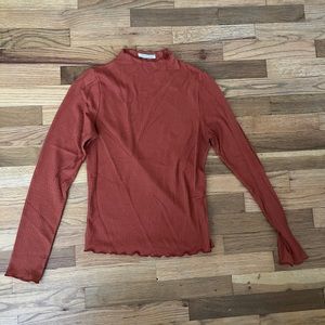 Long sleeve layering shirt